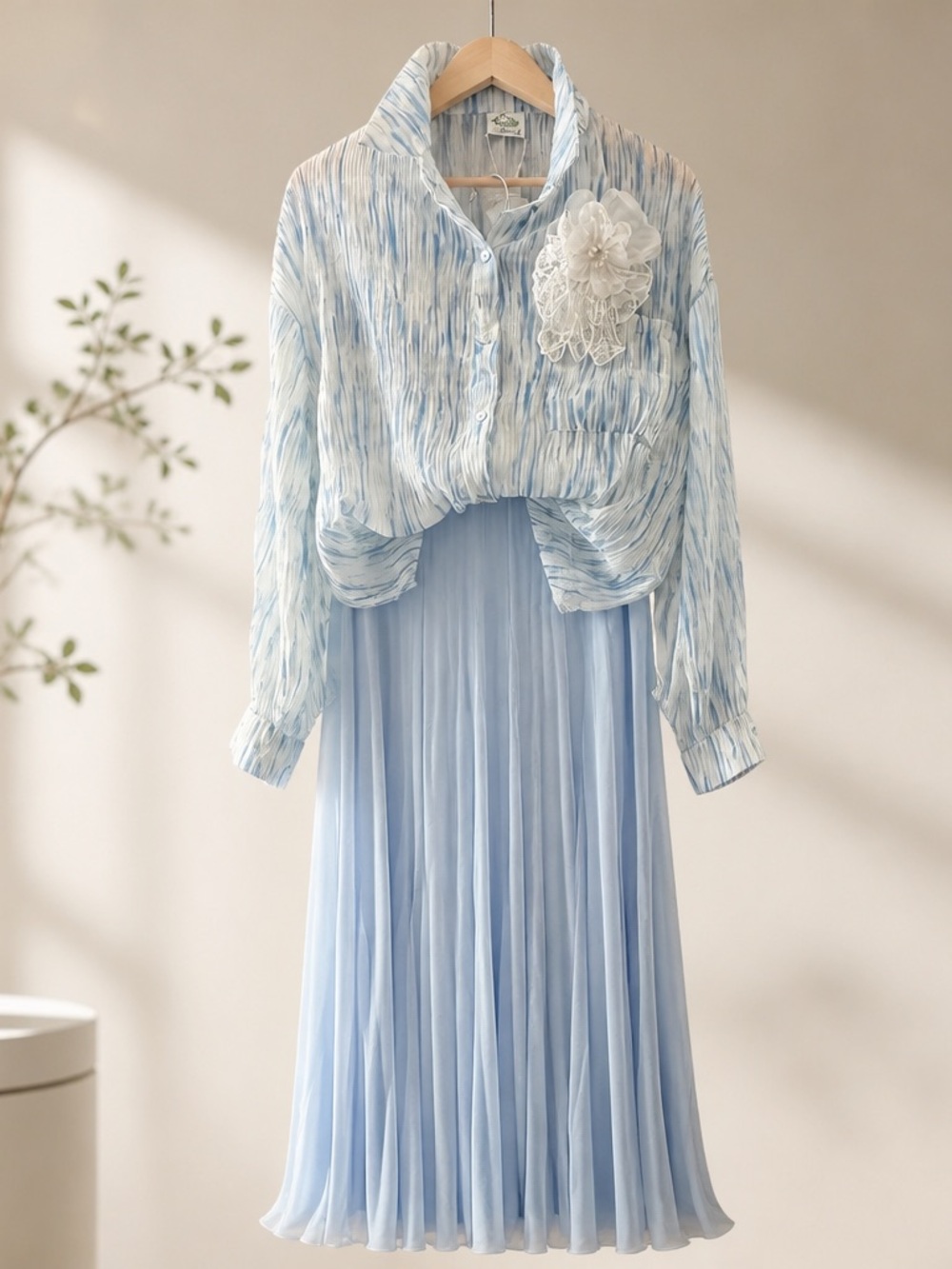 Light Blue Pleated Oversized Blouse, pleated Tie Dye look. Vintage Brooch NWT L